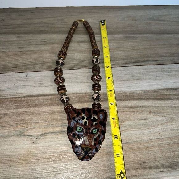 Lee Sands Vintage Painted Leopard Coco Wood Statement Necklace Station Brown - Picture 3 of 6